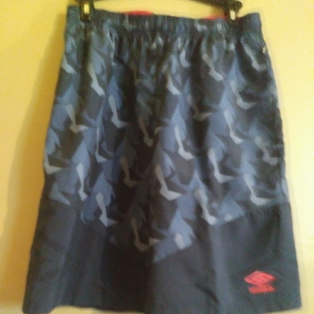 Xl 16/18 swim shorts boys umbro new blue